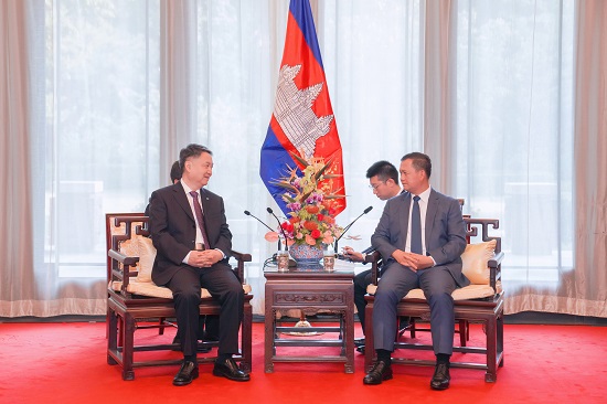 華能集團(tuán)黨組書(shū)記、董事長(zhǎng)溫樞剛拜會(huì)柬埔寨首相洪瑪奈