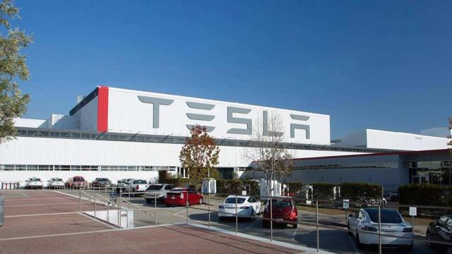 明年特斯拉繼續(xù)降價(jià)?高盛下調(diào)盈利預(yù)期，市值蒸發(fā)超2000億元