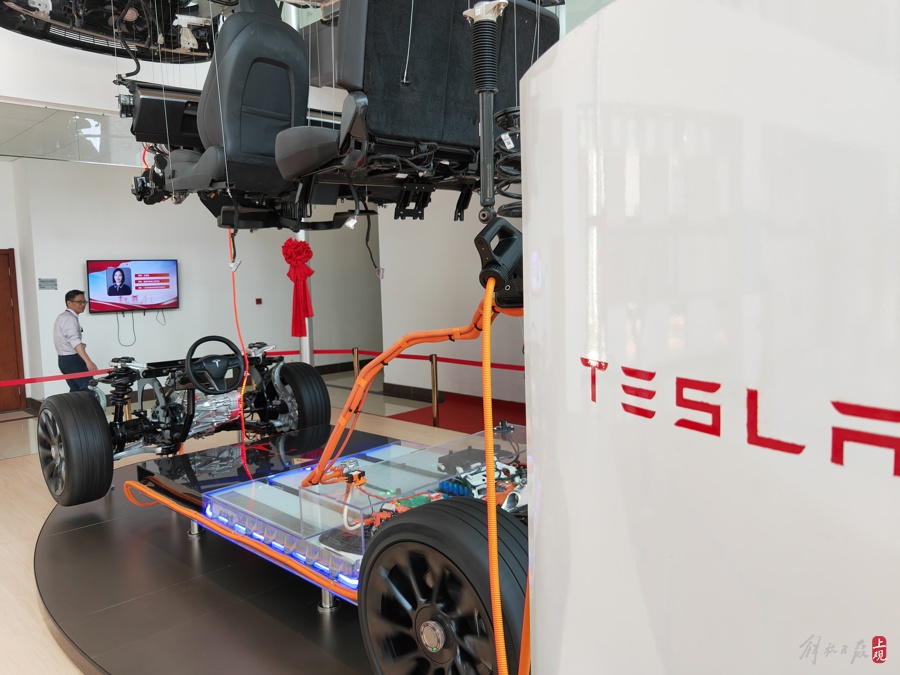 特斯拉超級(jí)工廠造巨型“充電寶”,今年我國新增儲(chǔ)能裝機(jī)規(guī)模已超歷年累計(jì)總量