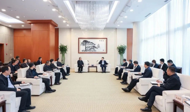 中國(guó)華能集團(tuán)黨組書(shū)記、董事長(zhǎng)溫樞剛會(huì)見(jiàn)河北省委常委、唐山市委書(shū)記武衛(wèi)東