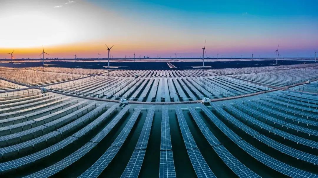 突破3億千瓦時，?；瘓F(tuán)一期300MW光伏發(fā)電項(xiàng)目實(shí)現(xiàn)年度目標(biāo)