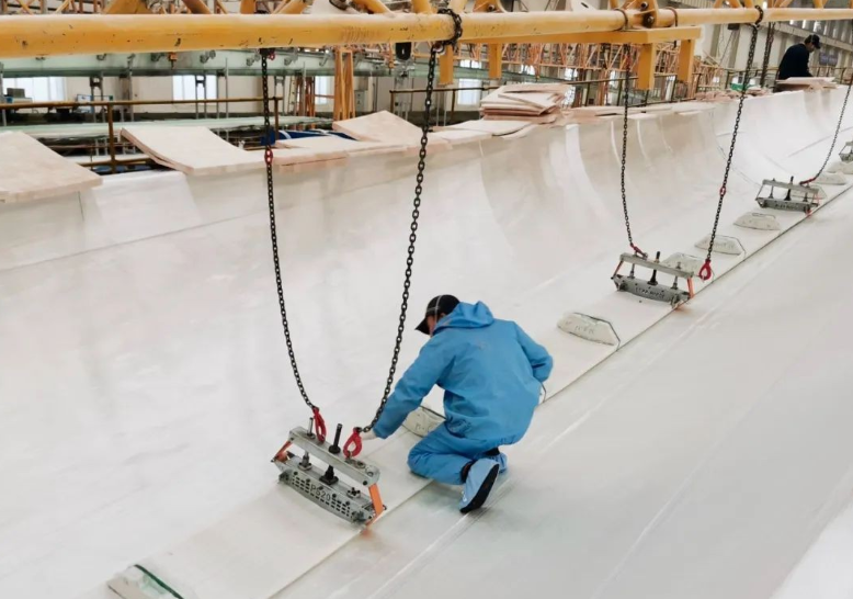 突破！風(fēng)電葉片可回收材料的開(kāi)發(fā)及落地應(yīng)用