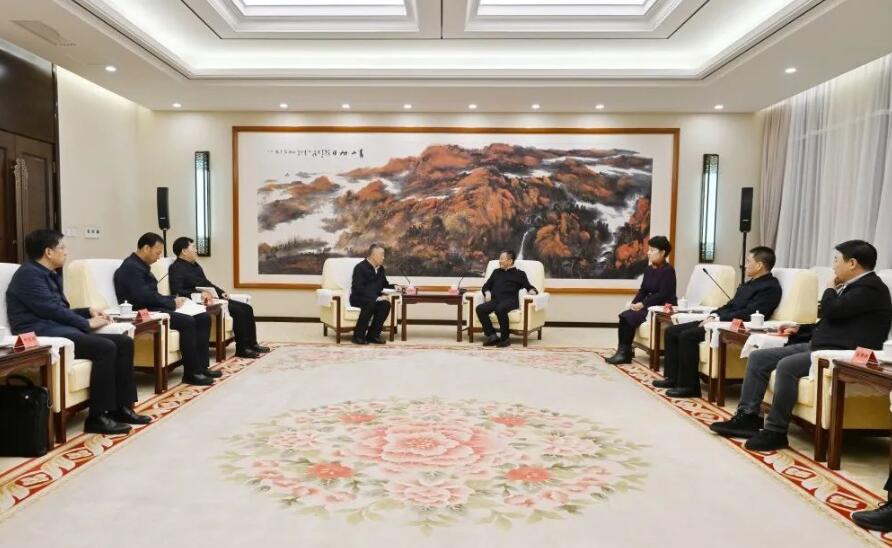 三峽集團(tuán)董事長、黨組書記雷鳴山拜會(huì)內(nèi)蒙古自治區(qū)黨委書記孫紹騁、自治區(qū)主席王莉霞