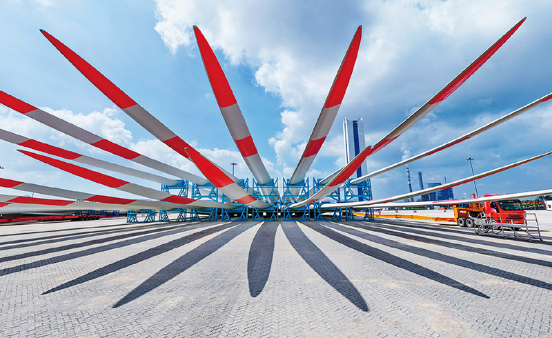 工信部:聚焦光伏、新能源汽車等產(chǎn)業(yè)鏈鍛造一批“殺手锏”技術(shù)