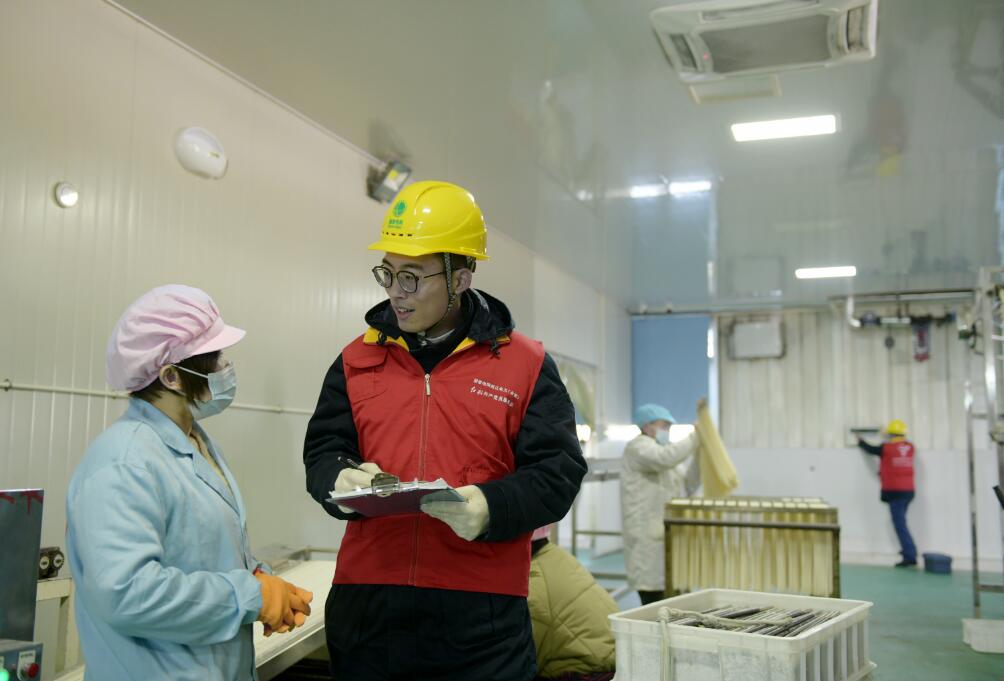 國網余姚市供電公司:年味飄香生產忙 電力護航添保障