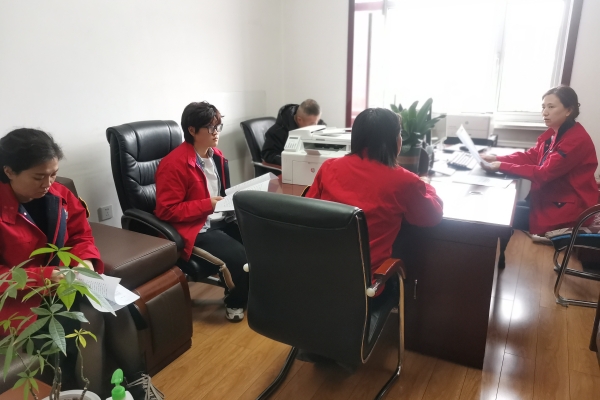 內(nèi)蒙古電力集團(tuán)烏海千里山供電公司：開(kāi)展“感恩奮進(jìn)跟黨走，立足崗位做貢獻(xiàn)”主題宣講活動(dòng)