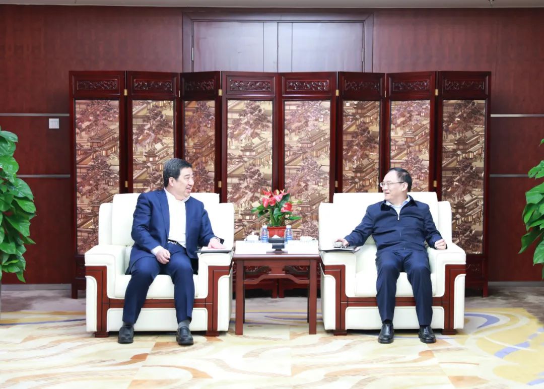 中國電氣裝備白忠泉董事長、周群總經(jīng)理拜訪中鋁集團董事長段向東、總經(jīng)理王石磊