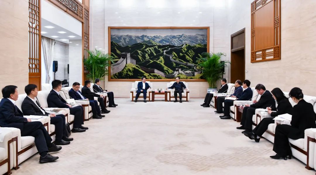 中國電氣裝備白忠泉董事長、周群總經理拜訪中國大唐董事長鄒磊