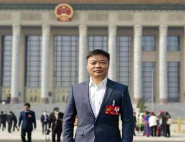 【兩會好聲音】全國人大代表、小鵬汽車董事長何小鵬：探索限定場景無人駕駛法規(guī)，助力車網(wǎng)融合和低空經(jīng)濟騰飛