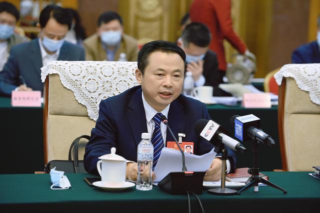 【兩會(huì)好聲音】全國(guó)人大代表、天能控股董事長(zhǎng)張?zhí)烊危和苿?dòng)《可再生能源法》修訂，保障國(guó)家能源安全