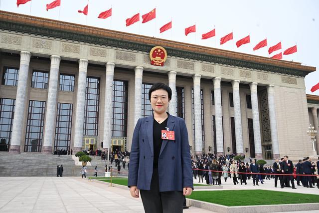 全國人大代表、上汽集團(tuán)零束科技黨委副書記劉懿艷：建議加大中國智能電動汽車技術(shù)出海專利保護(hù)力度