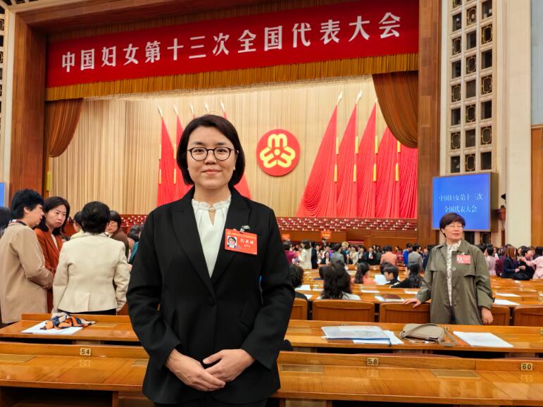 中國能建北京設(shè)備公司黨委書記、董事長，中國能建首批一級技術(shù)專家張月華獲全國三八紅旗手榮譽稱號