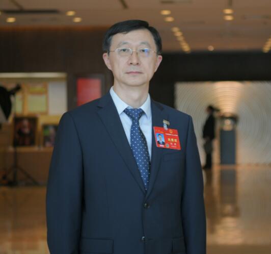 【兩會(huì)好聲音】國網(wǎng)江西省公司總經(jīng)理、黨委副書記劉勇：建設(shè)數(shù)智化堅(jiān)強(qiáng)電網(wǎng)，更好保障能源安全、服務(wù)“雙碳”目標(biāo)