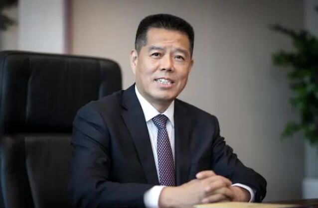 加快推動傳統(tǒng)煤炭企業(yè)向新能源企業(yè)轉(zhuǎn)型發(fā)展——訪全國人大代表，山東能源集團黨委書記、董事長 李偉