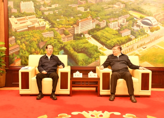 中國電建黨委書記、董事長丁焰章與華中科技大學校長尤政會談