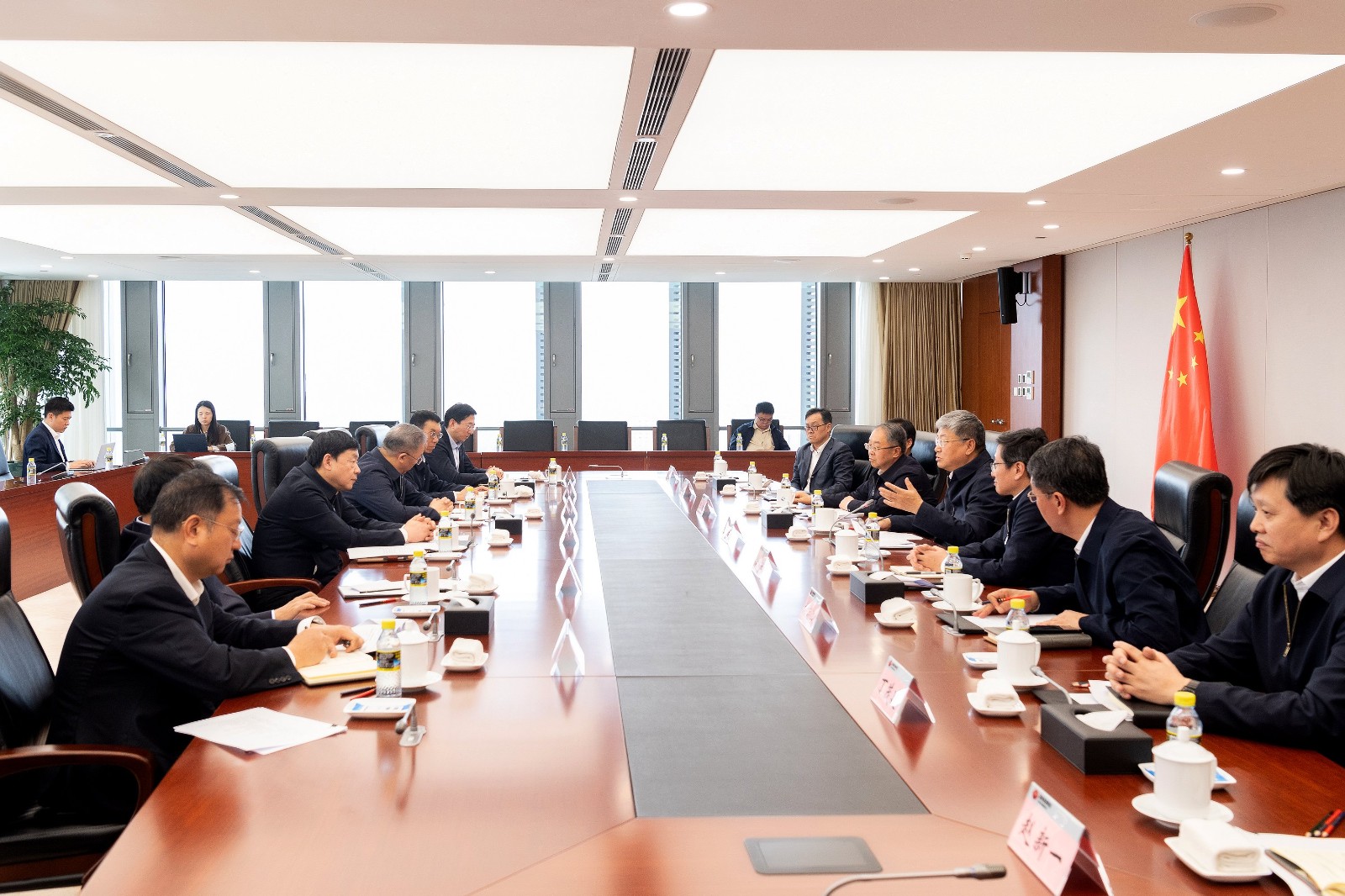 國家能源集團(tuán)劉國躍、余兵會見國家電網(wǎng)黨組書記、董事長張智剛