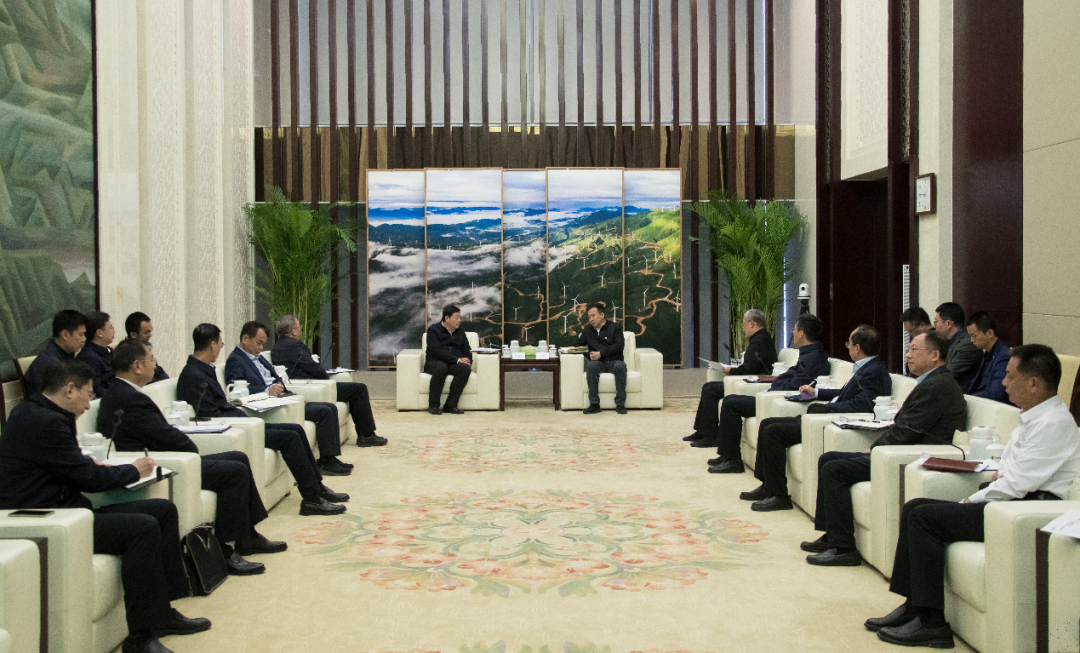 國家電投董事長劉明勝、總經(jīng)理栗寶卿與國家電網(wǎng)公司董事長、黨組書記張智剛會談