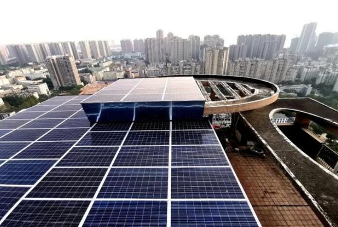 屋頂“發(fā)電站”，不再躺著賺