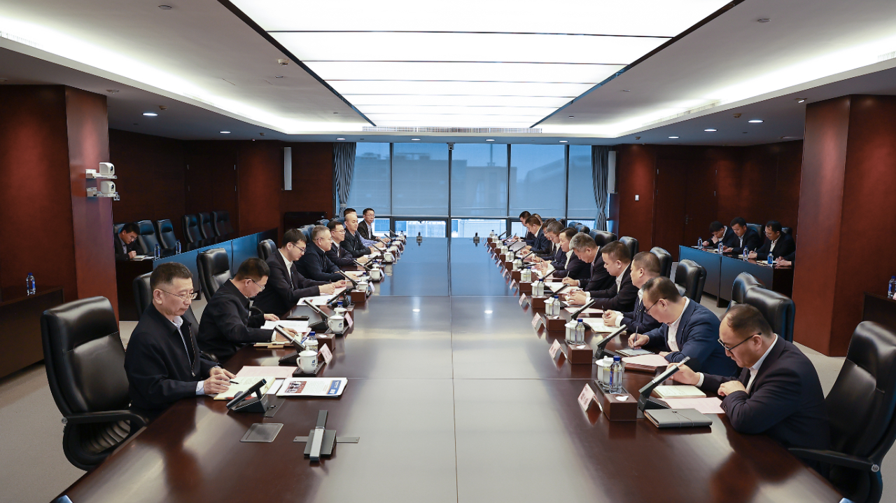 華電集團(tuán)黨組副書記、總經(jīng)理葉向東會(huì)見特變電工黨委書記、董事長張新