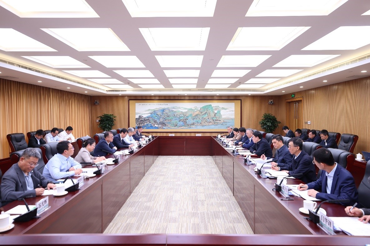 西安交通大學(xué)黨委書記盧建軍、校長張立群赴國家電網(wǎng)座談交流