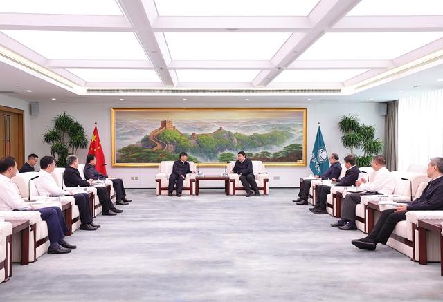 國家電網(wǎng)董事長、黨組書記張智剛董事長與三峽集團(tuán)董事長劉偉平、總經(jīng)理韓君會談