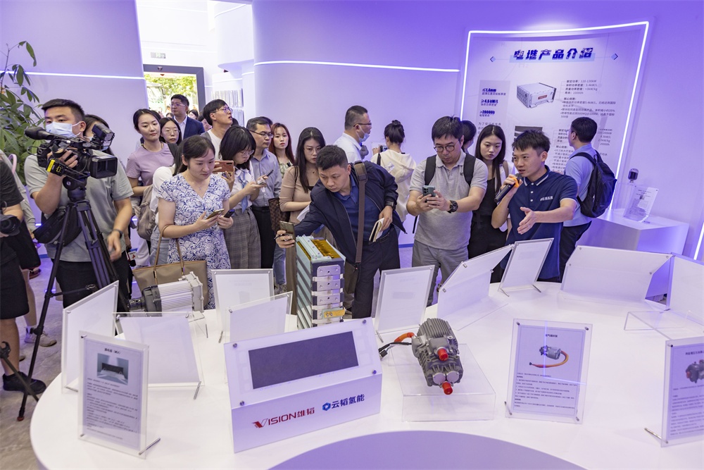 全力推動新型儲能產(chǎn)業(yè)發(fā)展，加快培育新質(zhì)生產(chǎn)力