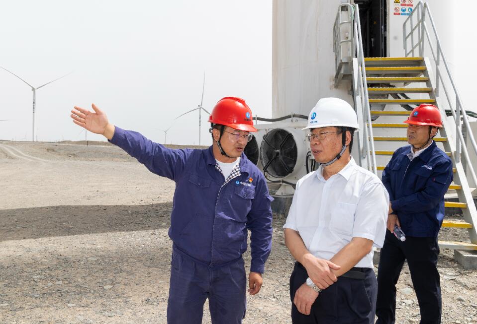 三峽集團董事長、黨組書記劉偉平調(diào)研三峽集團新疆區(qū)域工作