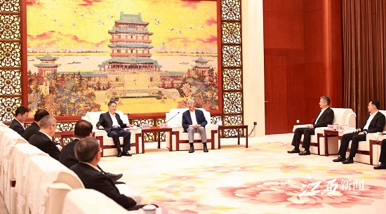 華能集團(tuán)黨組書(shū)記、董事長(zhǎng)溫樞剛拜會(huì)江西省委書(shū)記尹弘