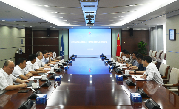 中國電建黨委常委、副總經(jīng)理徐鵬程與西藏交發(fā)集團黨委書記、董事長陳林舉行會談