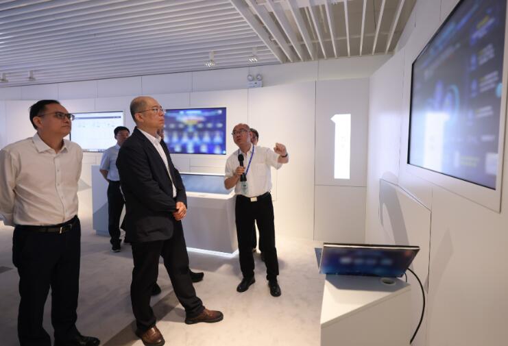 國資委黨委委員、副主任譚作鈞調(diào)研駐滬中央企業(yè)黨建和人才工作