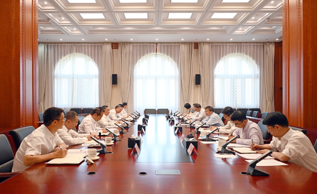 國家能源局黨組書記、局長章建華會(huì)見中國能建集團(tuán)主要領(lǐng)導(dǎo)