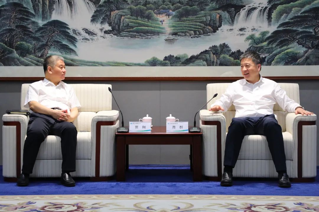 中國電氣裝備黨委副書記、總經(jīng)理周群會見日照市委常委、常務副市長賈剛