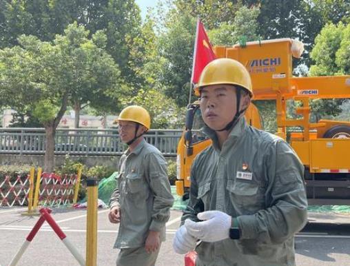 桂長菁：“不稱職”的準新郎和有擔當?shù)摹皫щ姳? /></a></div>
				<div   id=