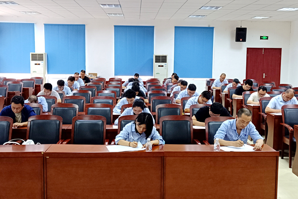 陜煤石電：組織開(kāi)展重大事故隱患判定標(biāo)準(zhǔn)、新版電氣安規(guī)及安全責(zé)任制競(jìng)賽