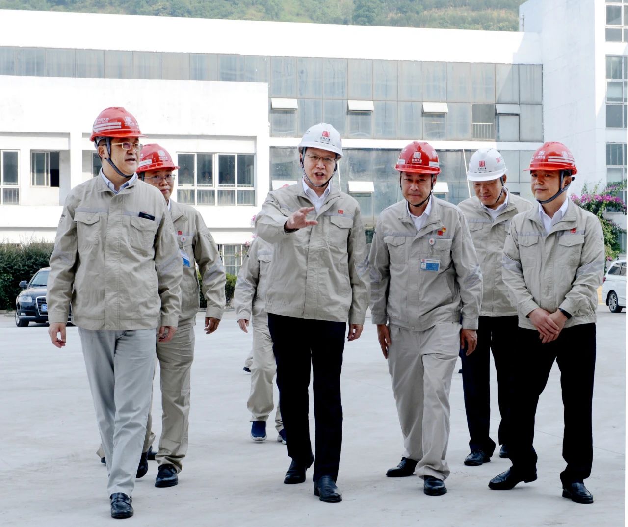 大唐集團(tuán)總經(jīng)理、黨組副書記張傳江到貴州公司所屬企業(yè)調(diào)研