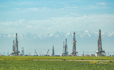 中國石油新疆油田加大勘探開發(fā)力度、推動綠色智能轉(zhuǎn)型