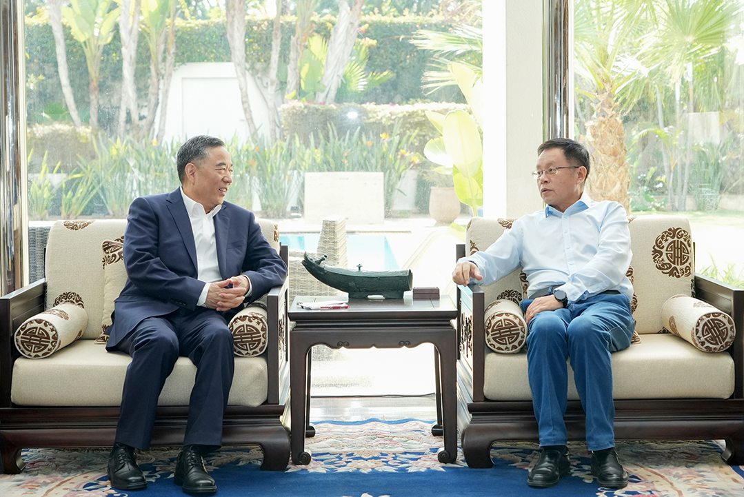 中國(guó)能建黨委書(shū)記、董事長(zhǎng)宋海良與中國(guó)駐摩洛哥大使李昌林會(huì)談