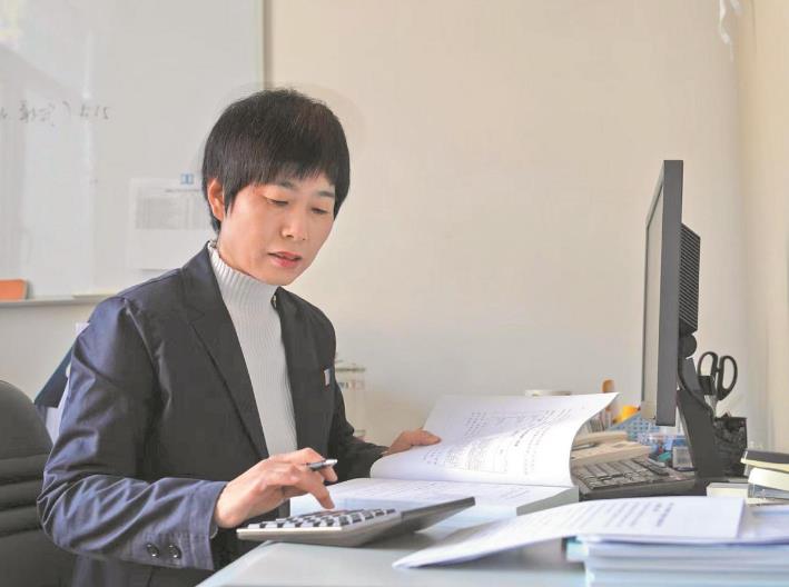 王思宇: 精細(xì)設(shè)計(jì)變電站 嚴(yán)把工程造價(jià)關(guān)