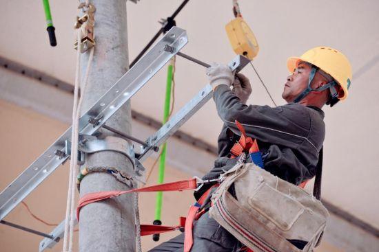 重慶市首屆農(nóng)村配網(wǎng)綜合業(yè)務技能大賽舉行