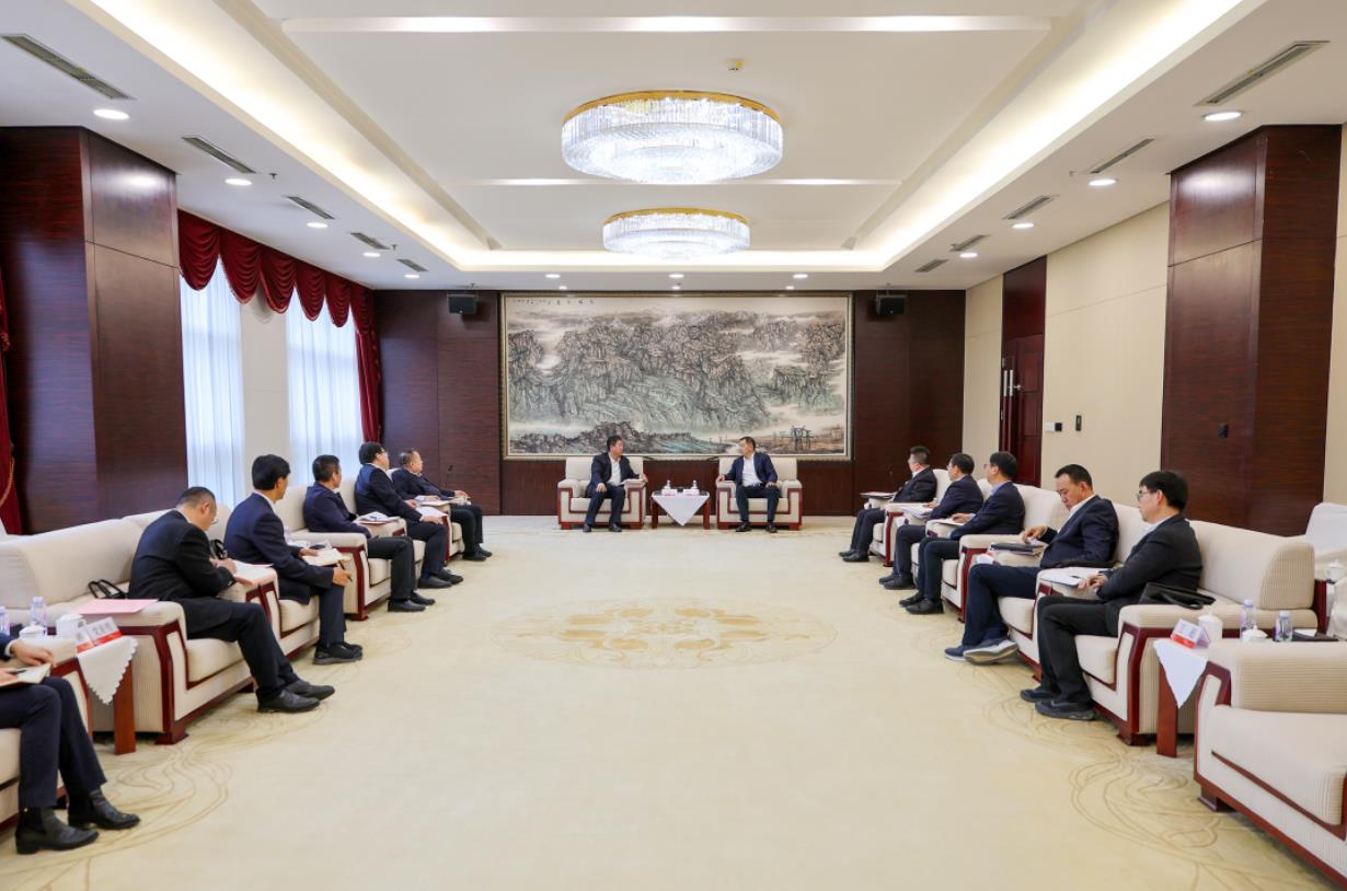 大唐甘肅公司黨委書(shū)記、董事長(zhǎng)王建偉拜會(huì)國(guó)網(wǎng)甘肅省電力公司董事長(zhǎng)、黨委書(shū)記林一凡