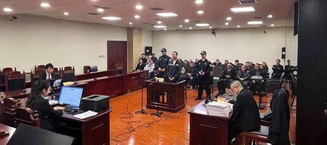 貴州電網(wǎng)一管理人員被控貪污、受賄案一審開(kāi)庭