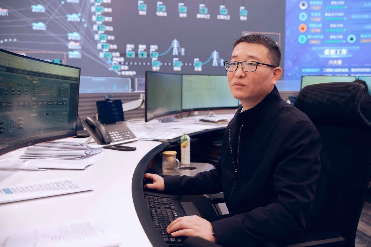 劉海峰：以創(chuàng)新融合 “戰(zhàn)略 + 運(yùn)營(yíng)”，基石系統(tǒng)構(gòu)建者