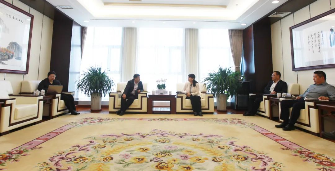 國家電投新疆公司張瑋、李國儉會見塔城地區(qū)發(fā)改委黨組書記劉沖