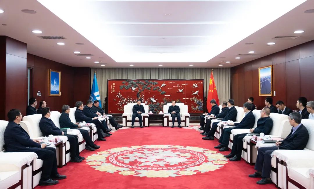 華電集團(tuán)黨組書(shū)記、董事長(zhǎng)江毅會(huì)見(jiàn)東方電氣黨組書(shū)記、董事長(zhǎng)俞培根