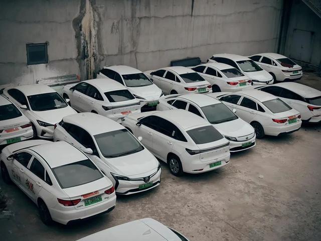 新能源網(wǎng)約車(chē)頻遭“拒?！?，“一險(xiǎn)難求”難在哪?
