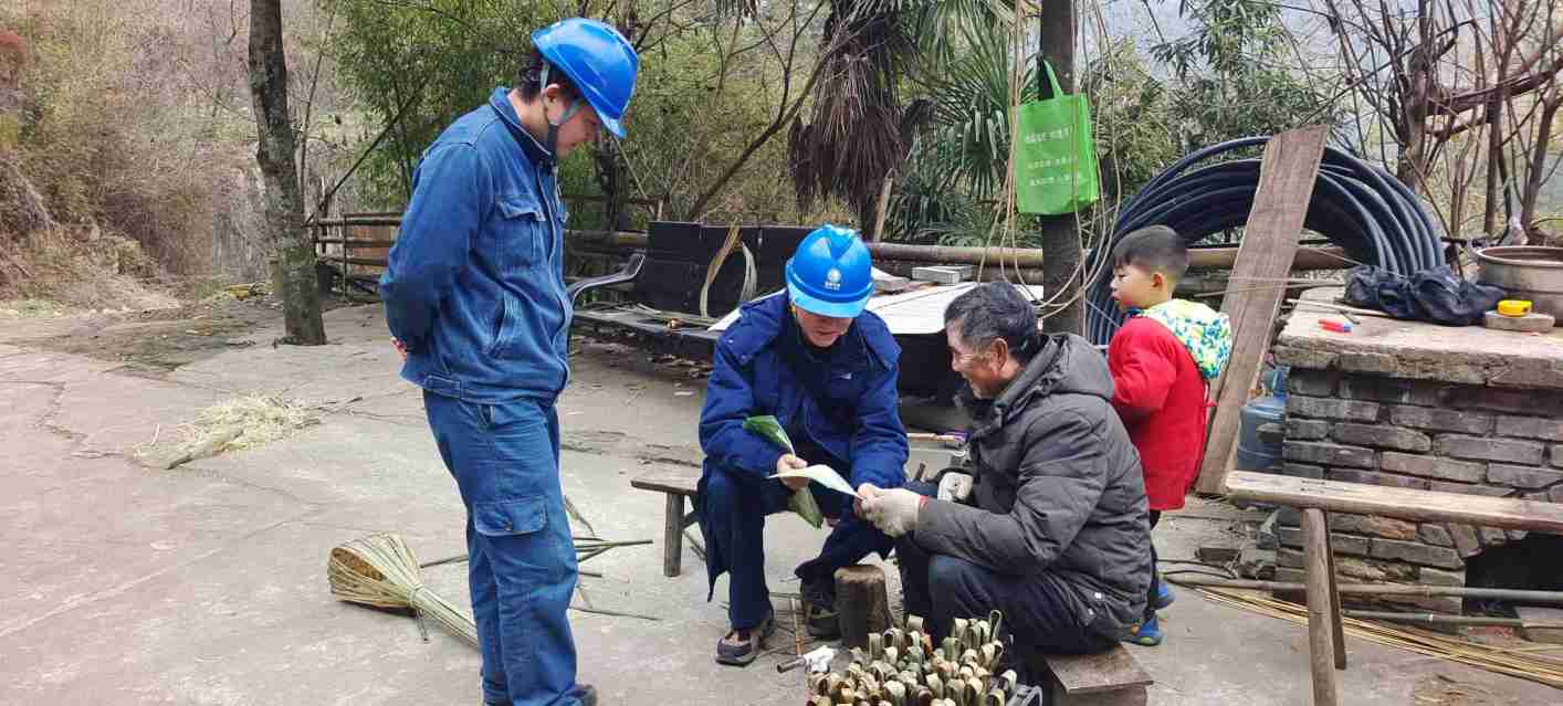 國網鎮(zhèn)巴縣供電公司持續(xù)開展“大走訪” 寒冬服務“不降溫”