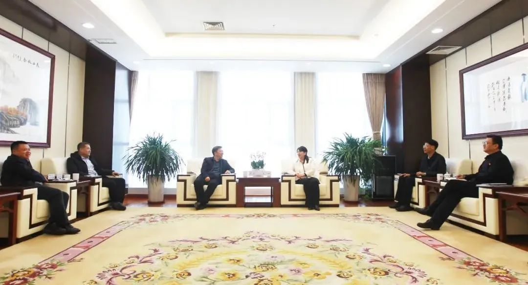 國家電投新疆公司與中國水電四局、中交集團、運達股份座談