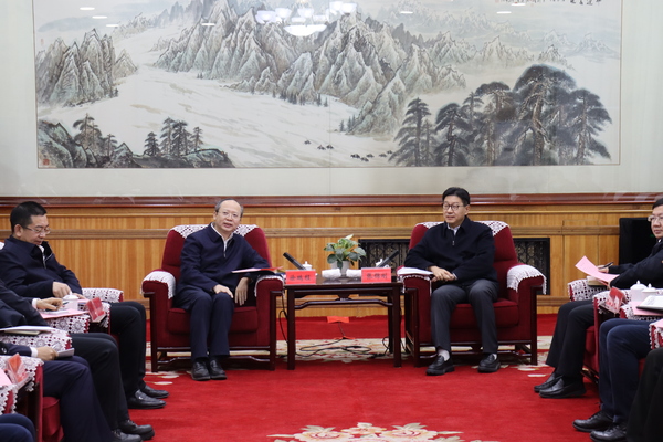 中國電建黨委常委、副總經(jīng)理徐鵬程拜會青海省委常委、副省長張錦剛