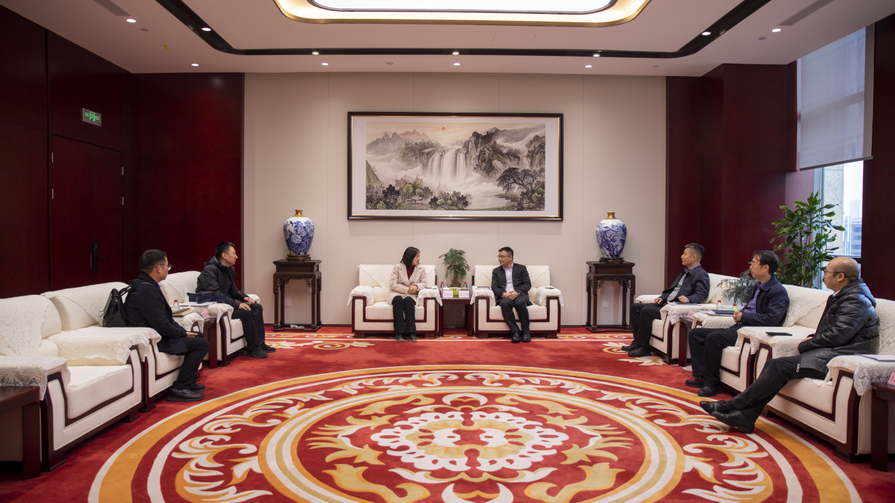 華電上海公司黨委書(shū)記顧金芳會(huì)見(jiàn)國(guó)家能源局華東監(jiān)管局黨組成員、副局長(zhǎng)朱曉艷