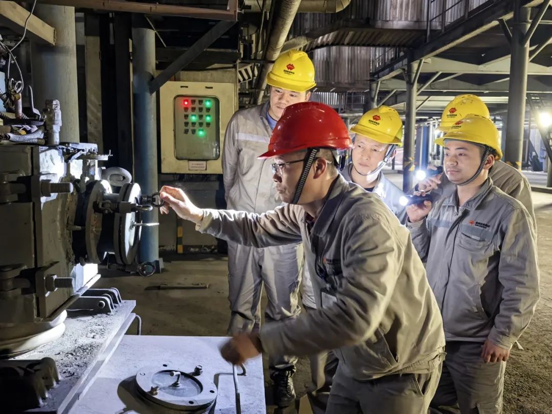 機(jī)組運(yùn)行“掌舵者” ——記國(guó)家能源集團(tuán)金牌班組長(zhǎng)楊昌仁